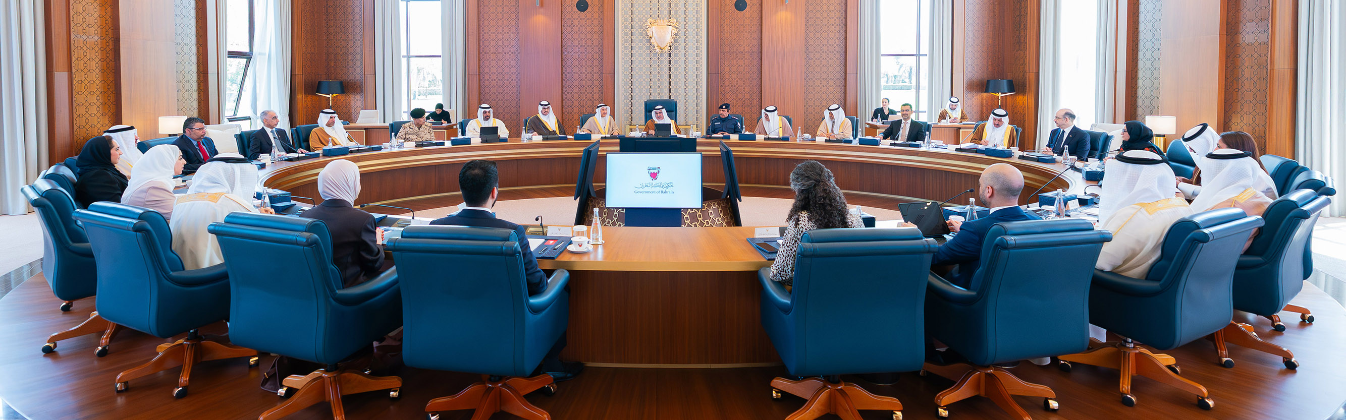 سمو ولي العهد رئيس مجلس الوزراء يترأس اجتماعًا استثنائيًا لمجلس الوزراء